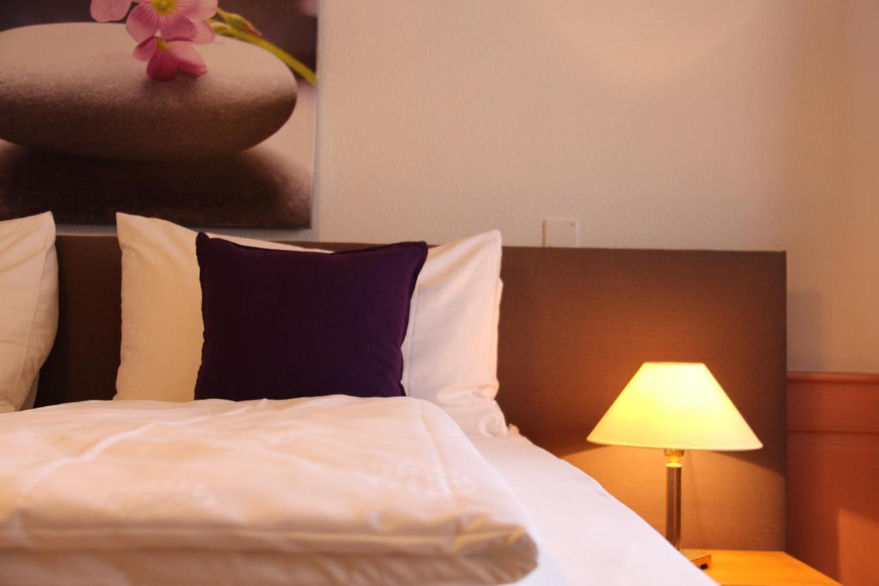 Zum Schwarzen Loewen Hotel อัลท์ดอร์ฟ ภายนอก รูปภาพ