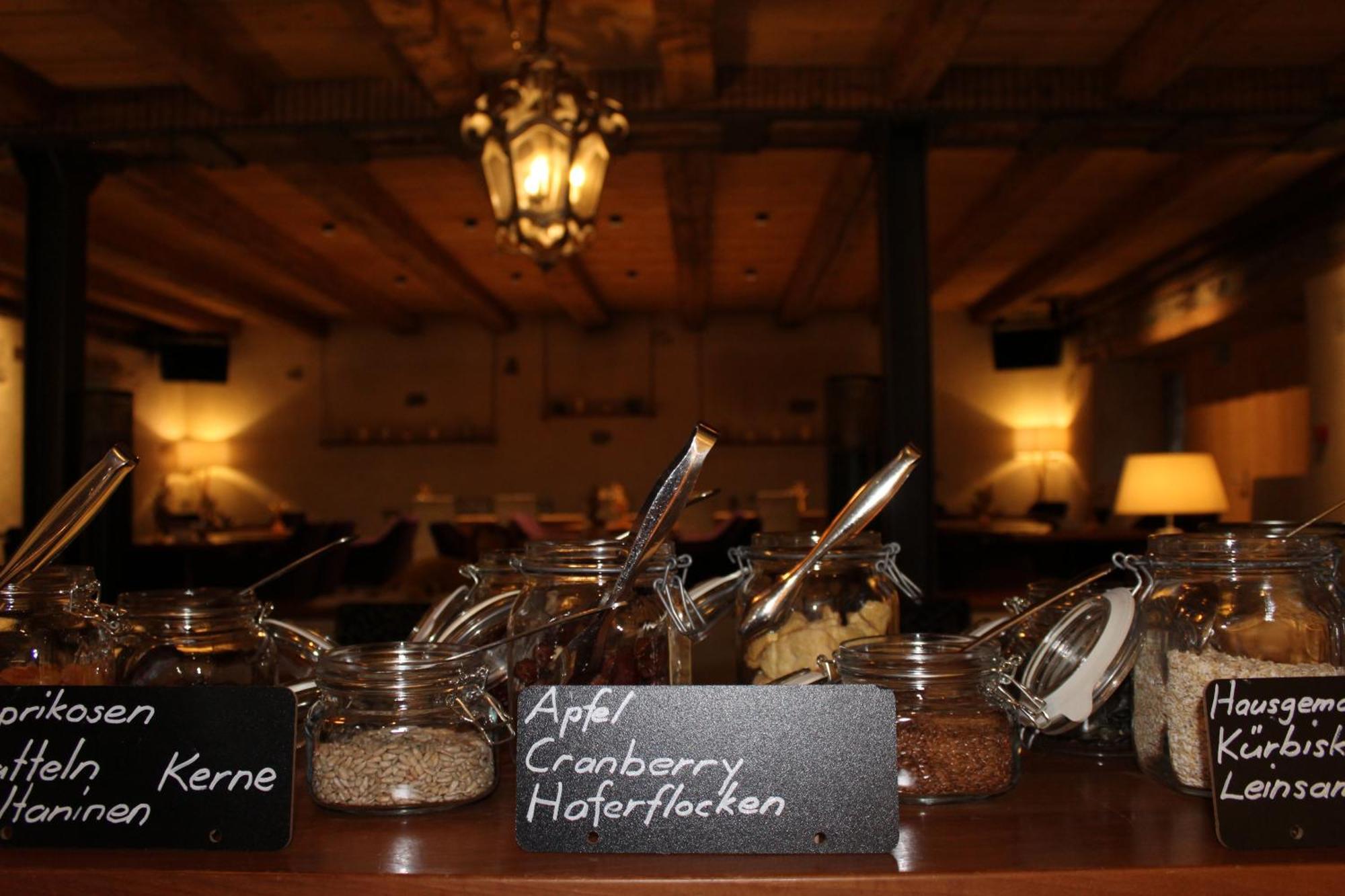 Zum Schwarzen Loewen Hotel อัลท์ดอร์ฟ ภายนอก รูปภาพ